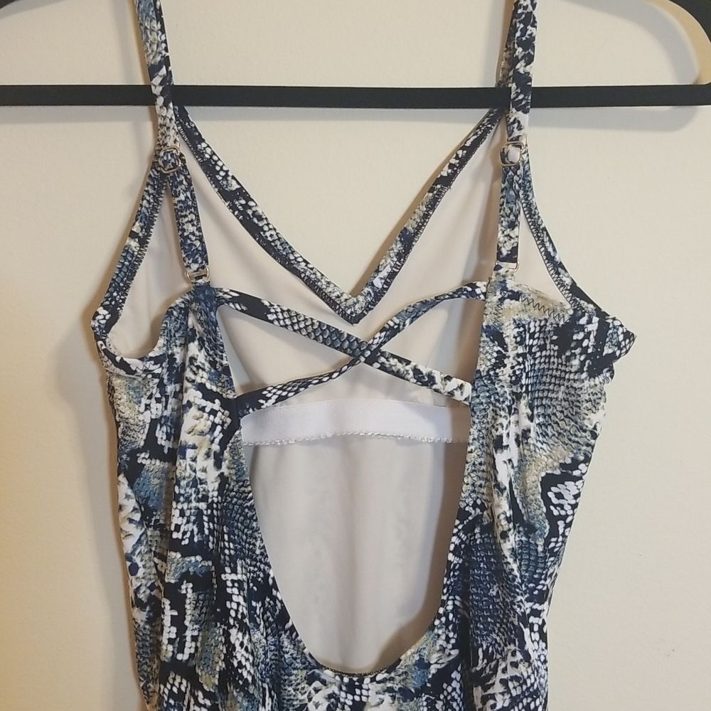 Shade & Shore Blue Python Print One Piece Swimsuit Small - Picture 5 of 9